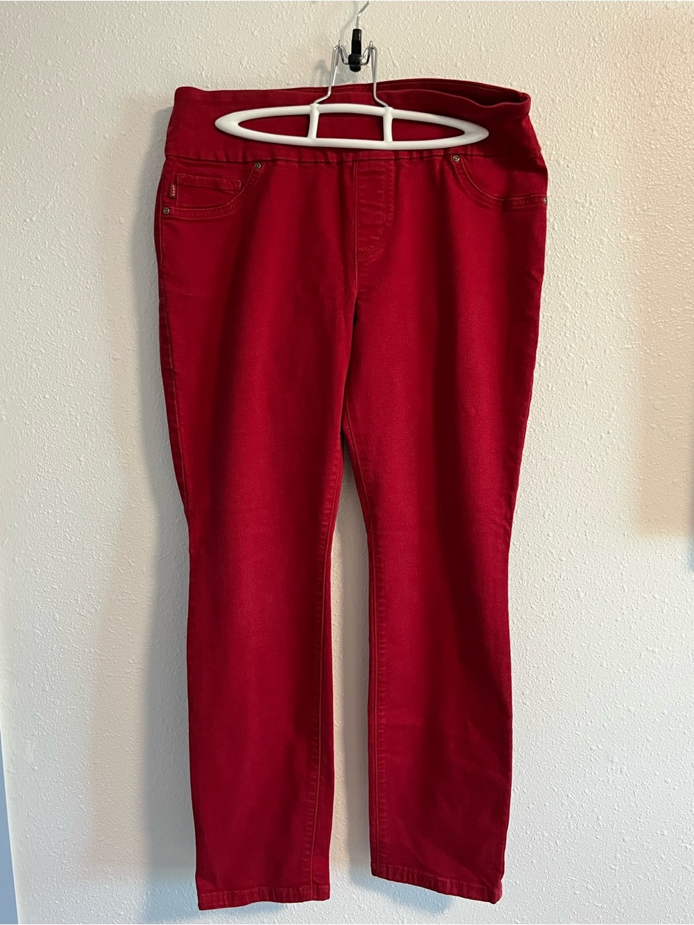 Lee Women’s Slim Fit Sculpting Jeans in Red Size 12